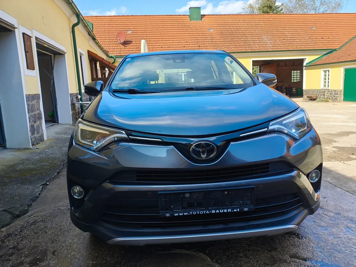 Toyota Rav4 2016 photo 2