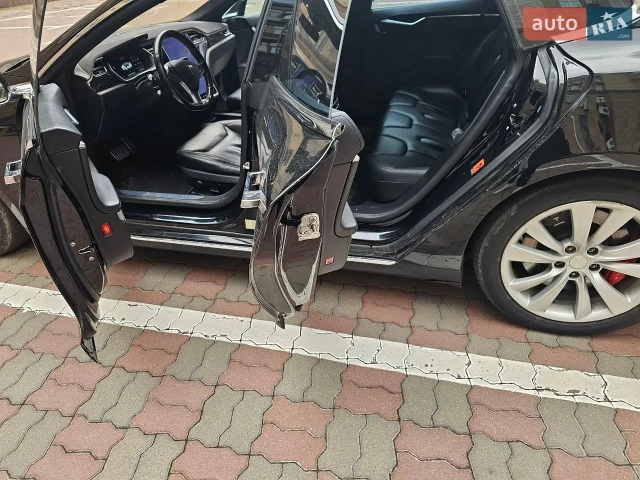 Tesla Model S 2015 photo 3