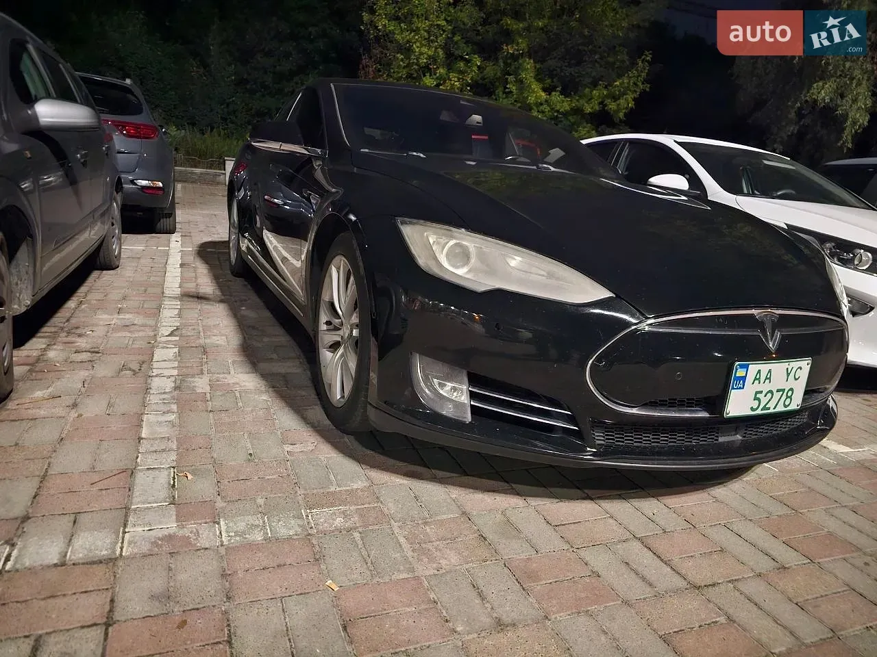 Tesla Model S 2015 photo 2