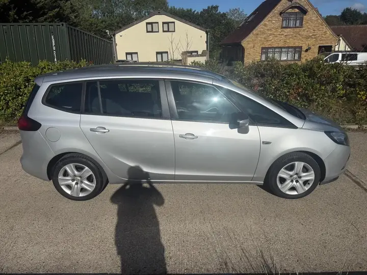 Vauxhall Zafira 2014 photo 2