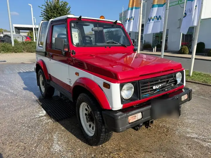 Suzuki Samurai