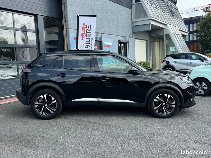 Peugeot 2008 2021 photo 5