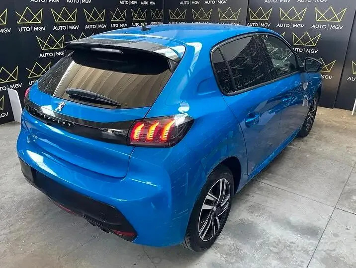 Peugeot 208 2023 photo 4