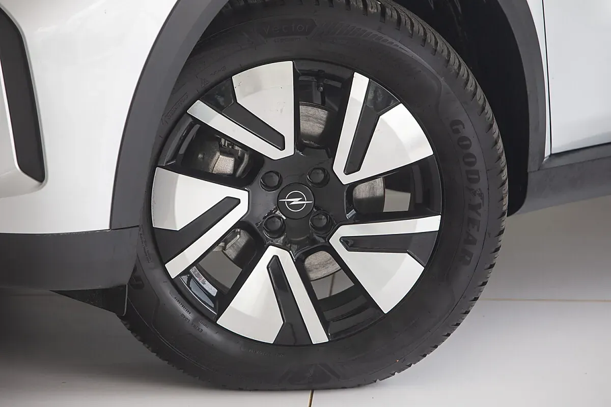 Opel Frontera 2025 photo 2