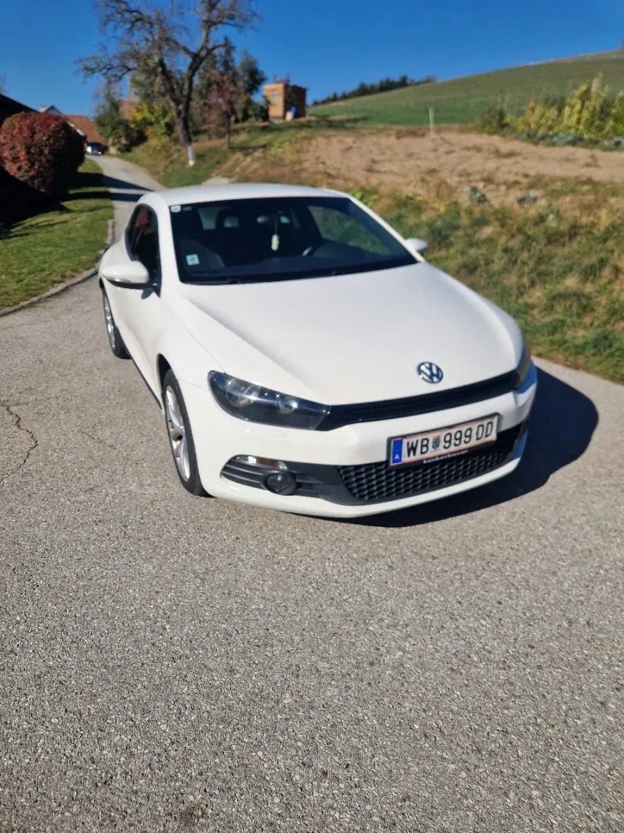 Volkswagen Scirocco 2011 photo 2