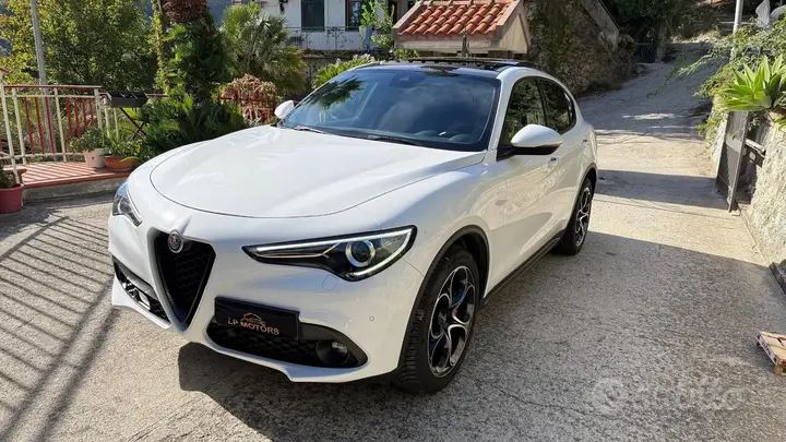 Alfa Romeo Stelvio 2022 photo 2