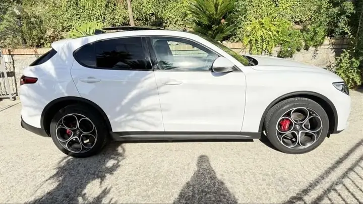 Alfa Romeo Stelvio 2022 photo 3
