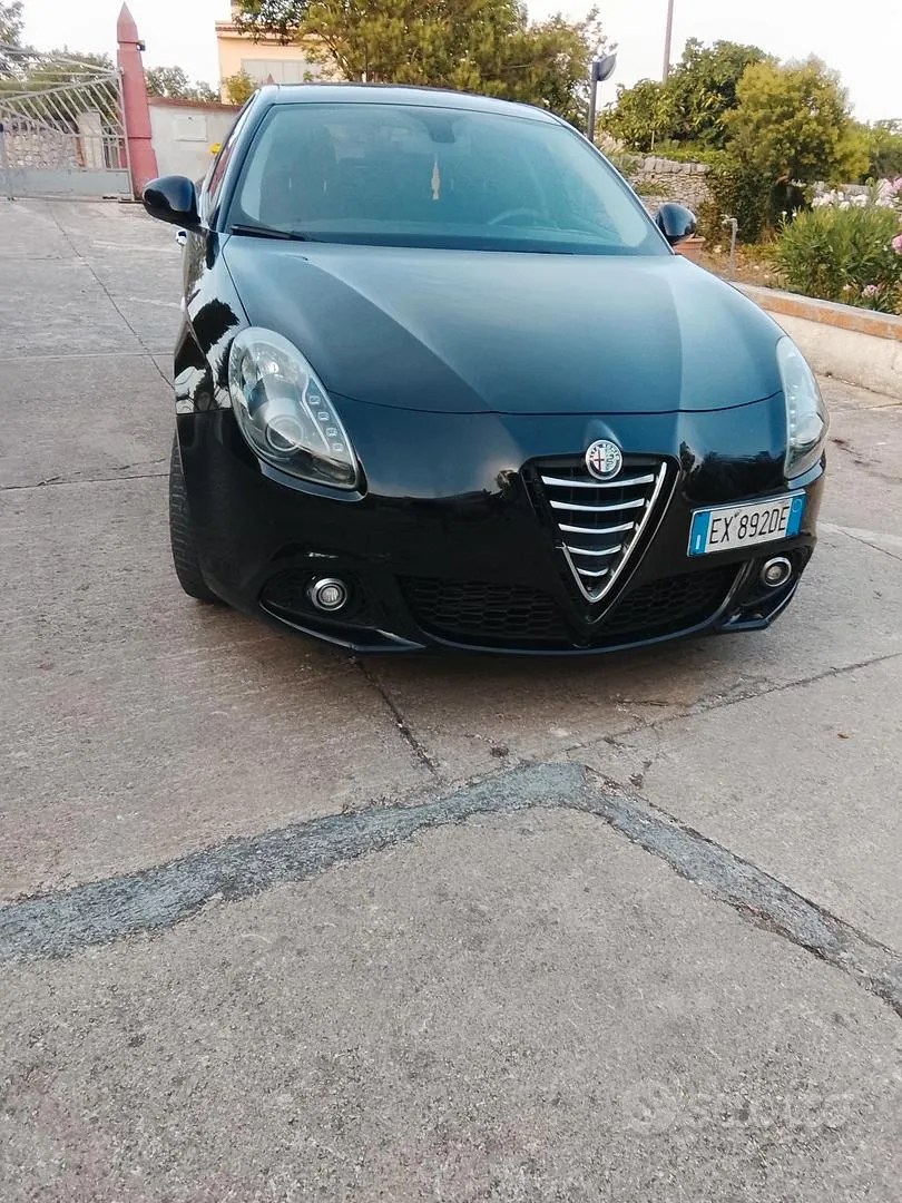 Alfa Romeo Giulietta 2014 photo 3
