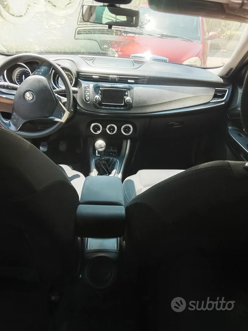 Alfa Romeo Giulietta 2014 photo 5