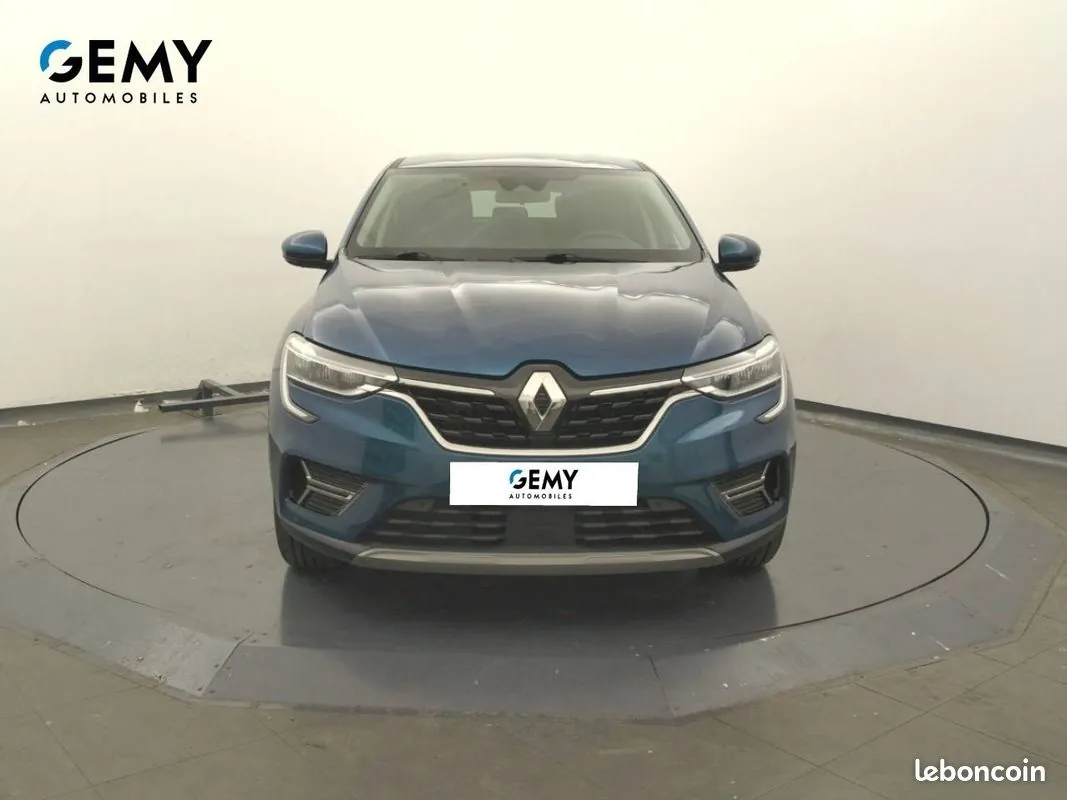 Renault Arkana 2023 photo 2