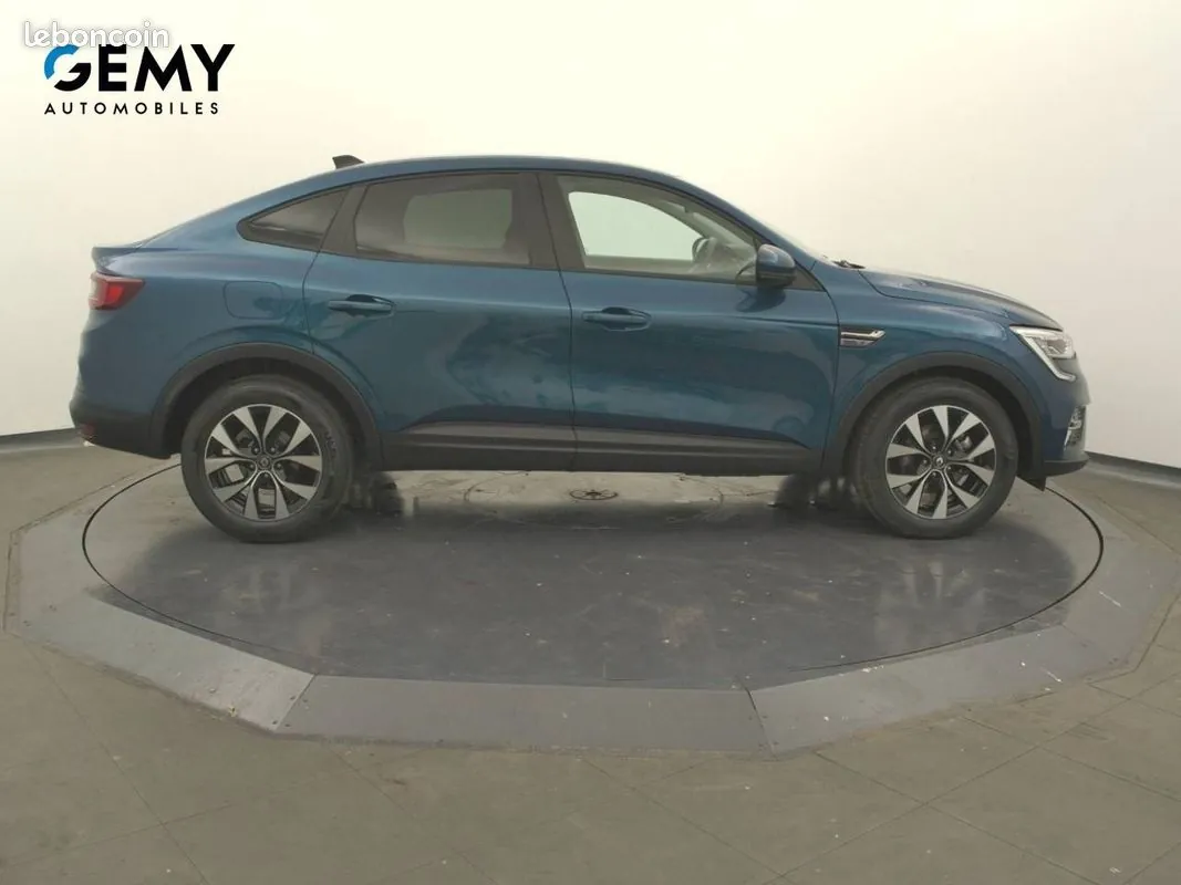 Renault Arkana 2023 photo 4