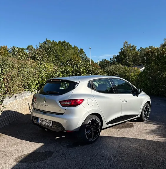 Renault Clio 2015 photo 2
