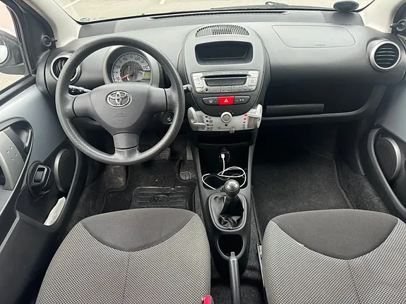Toyota Aygo 2012 photo 4