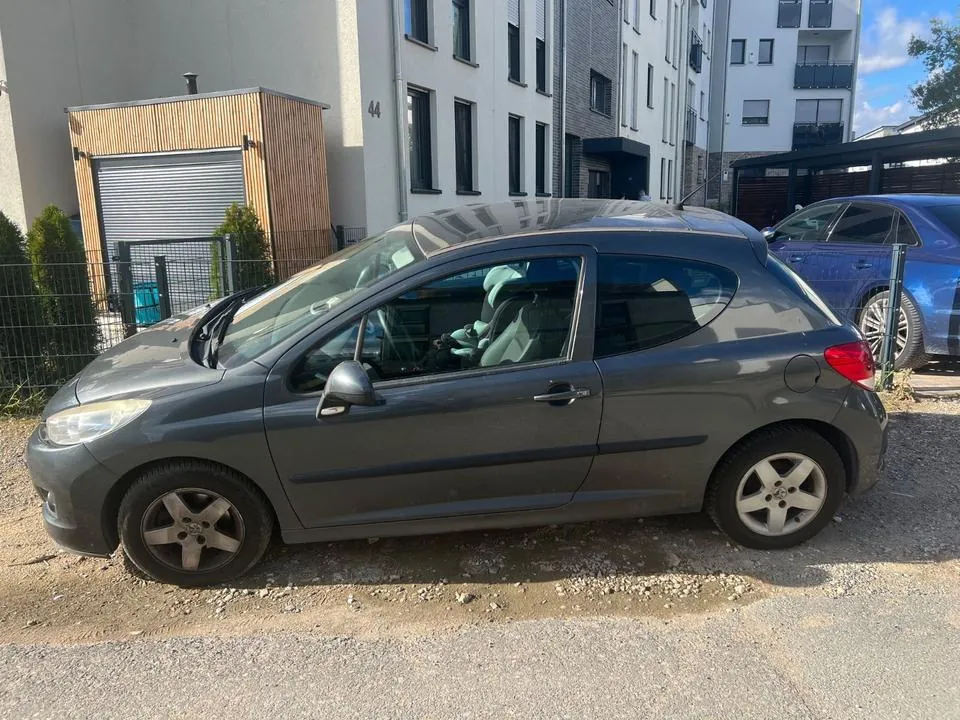 Peugeot 207
