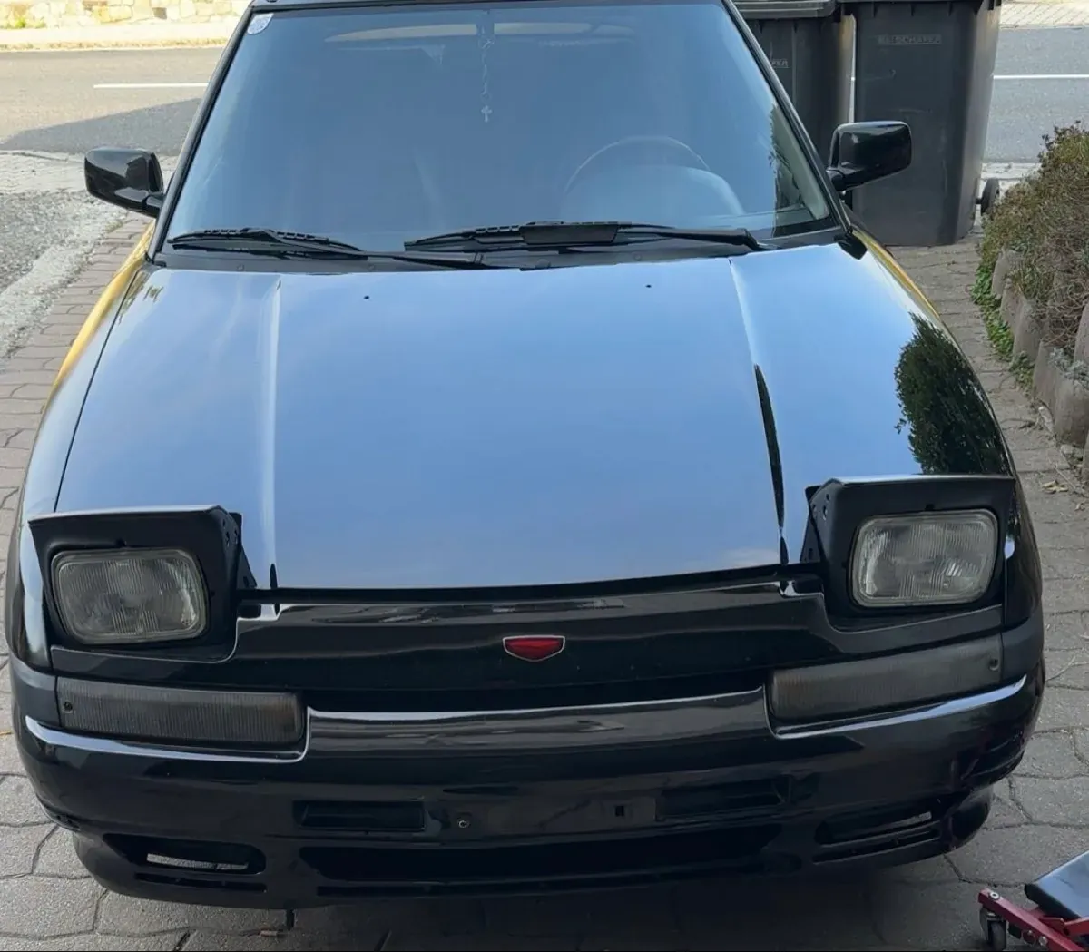 Mazda 323