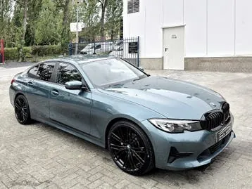 BMW 318Ia 2021 photo 3