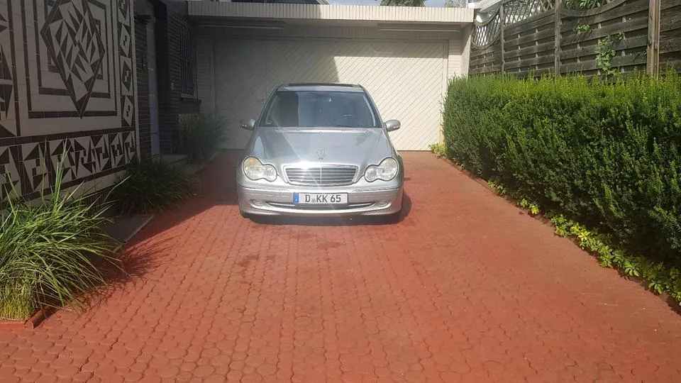 Mercedes-Benz C 200