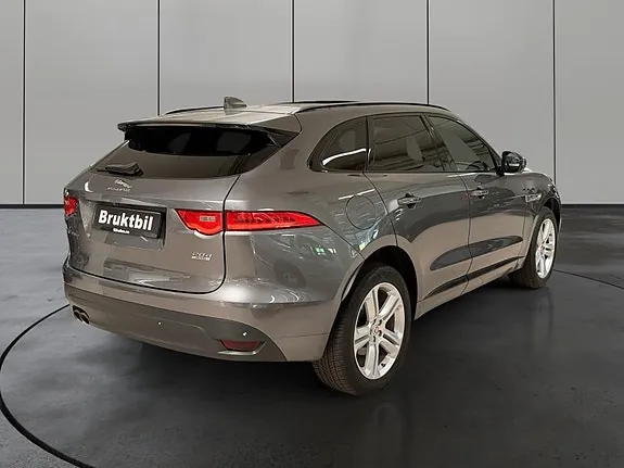 Jaguar F-Pace 2017 photo 5