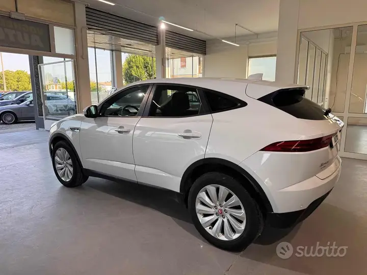 Jaguar E-Pace 2018 photo 5