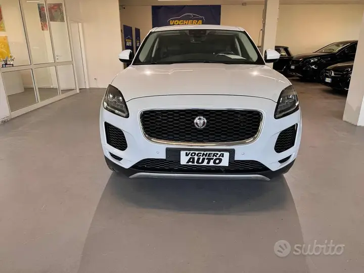 Jaguar E-Pace 2018 photo 2