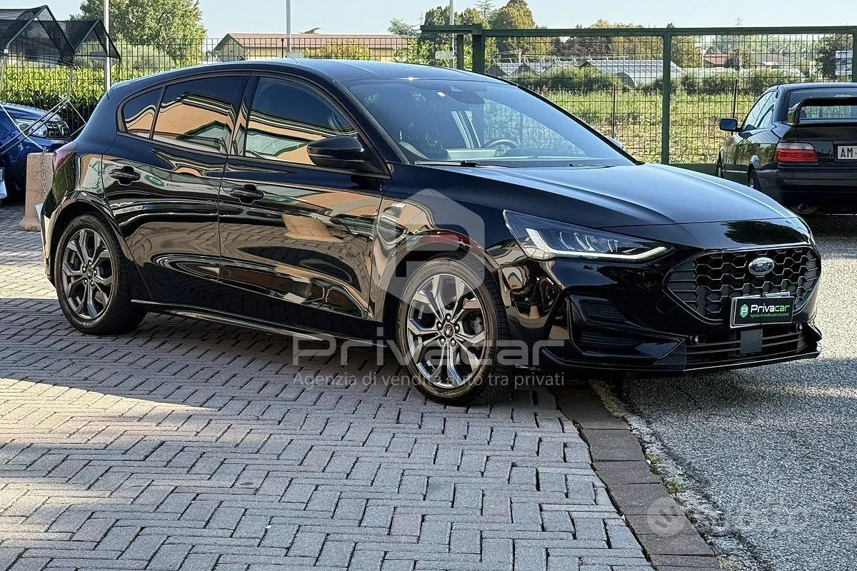 Ford Focus 2024 photo 3