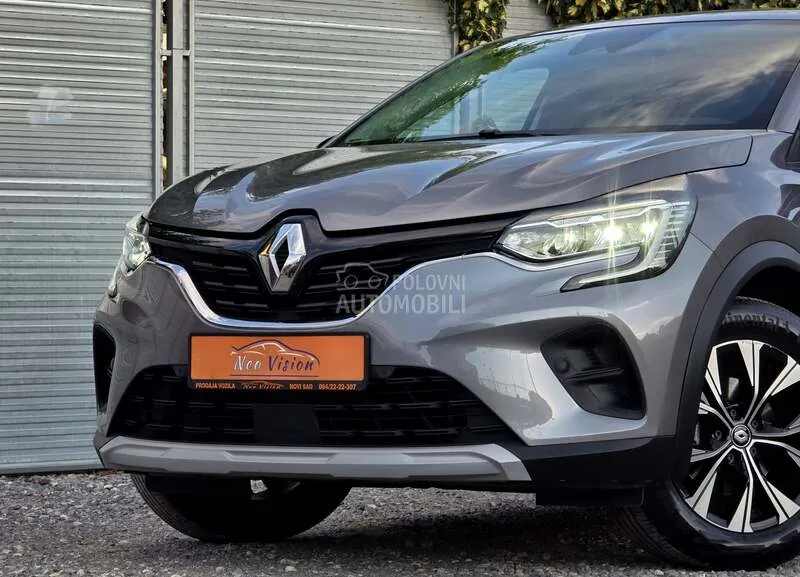 Renault Captur 2023 photo 2