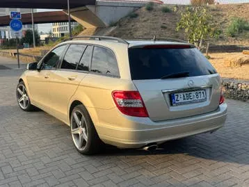 Mercedes-Benz C-Class 2010 photo 3