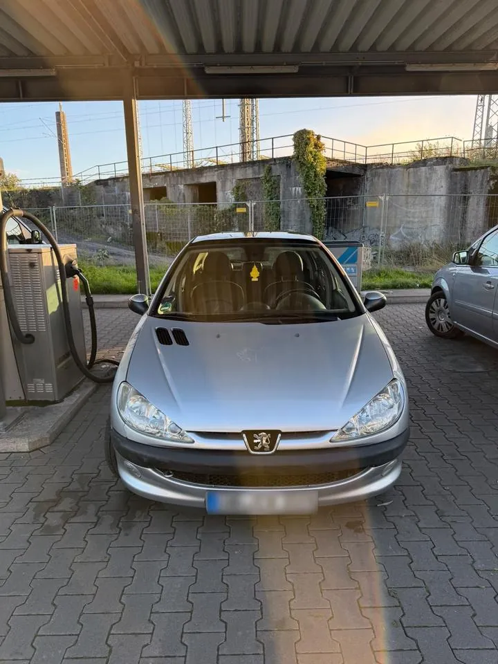 Peugeot 206