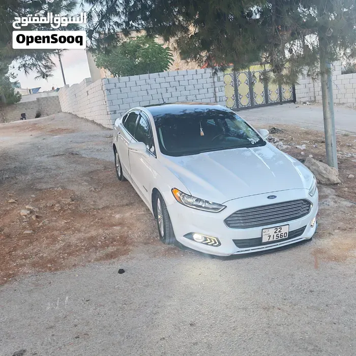 Ford Fusion 2014 photo 2