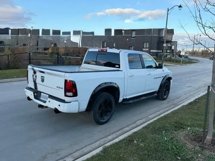Dodge Ram 1500 2012 photo 4