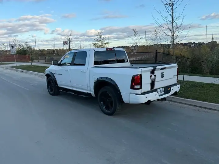 Dodge Ram 1500 2012 photo 3
