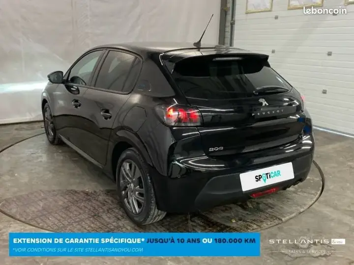 Peugeot 208 2022 photo 3