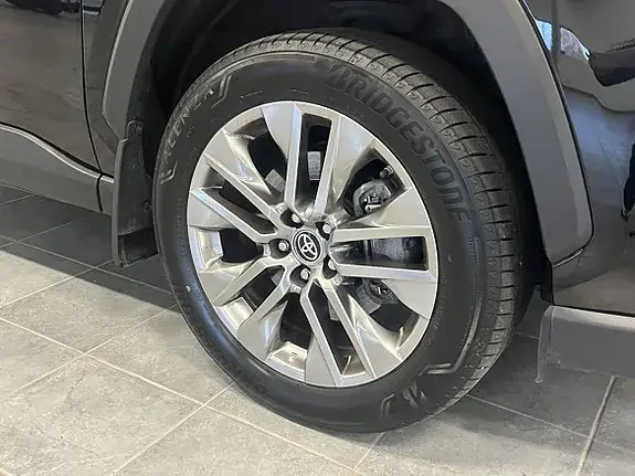 Toyota Rav4 2023 photo 3