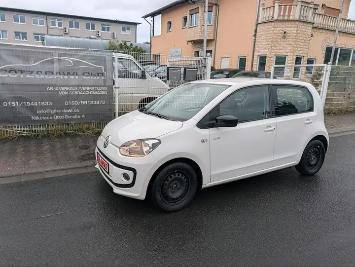 Volkswagen Up