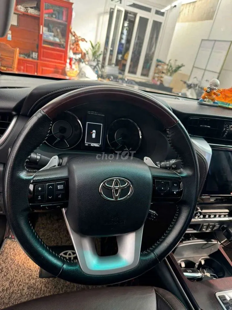 Toyota Fortuner 2018 photo 2