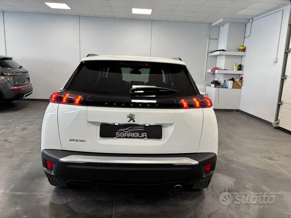 Peugeot 2008 2021 photo 5