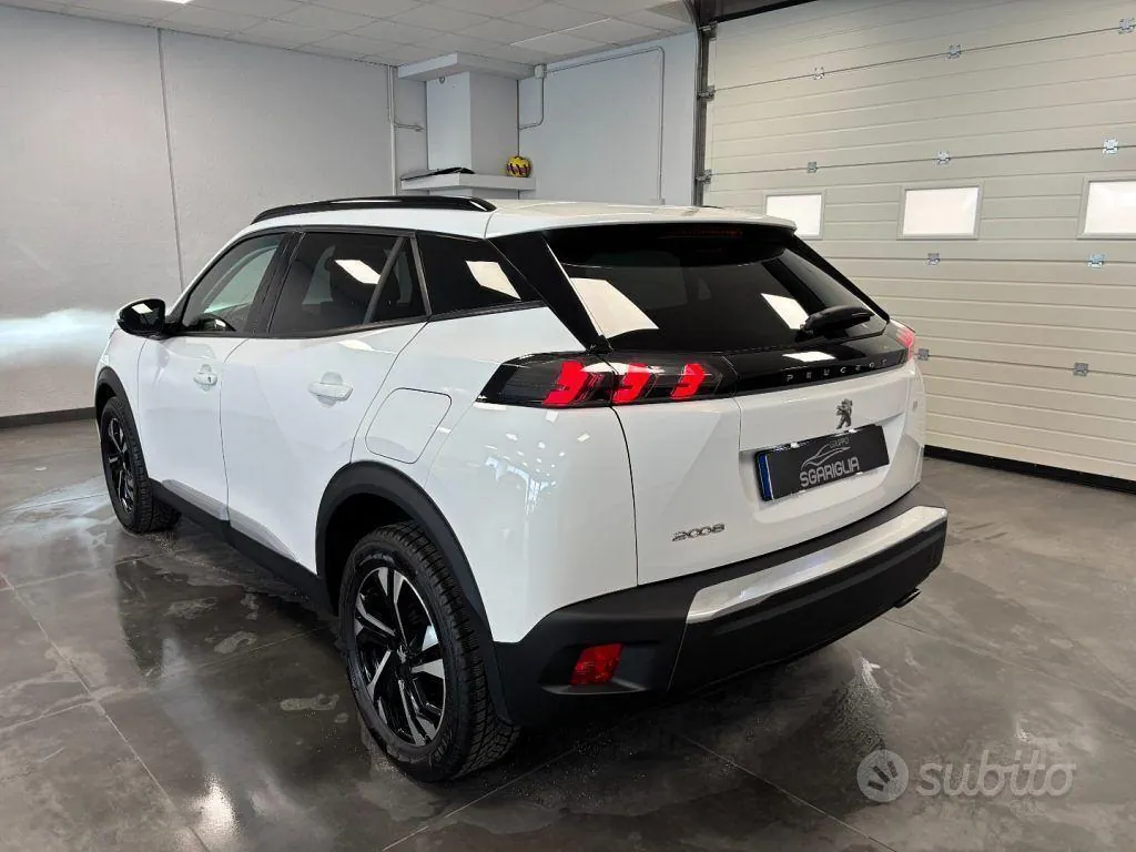Peugeot 2008 2021 photo 4