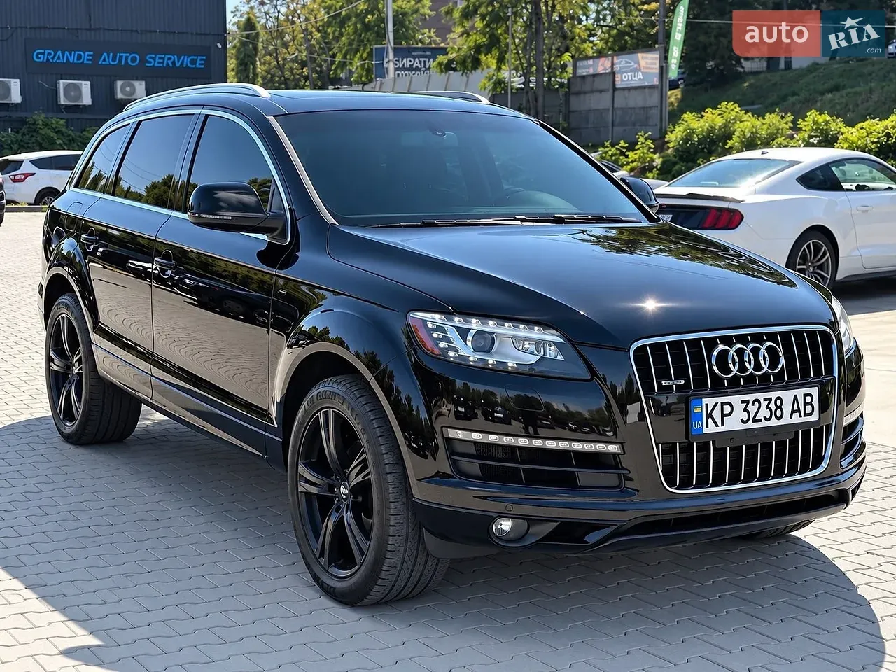 Audi Q7 2011 photo 3