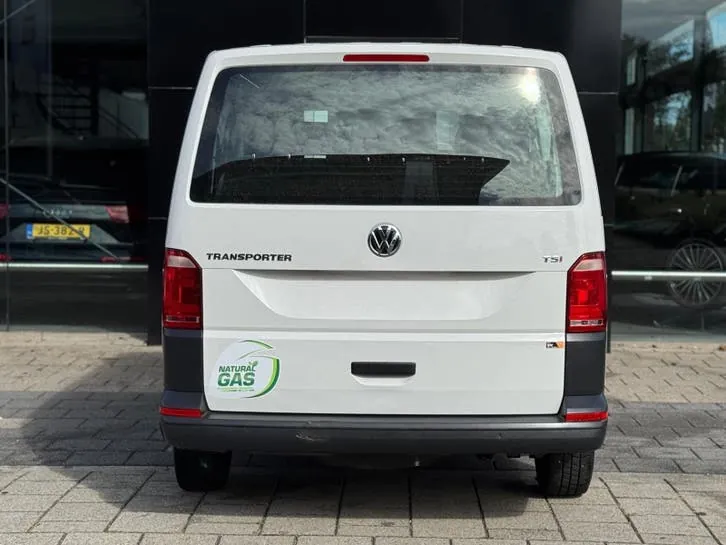 Volkswagen Transporter 2017 photo 2