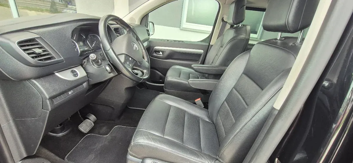 Opel Zafira 2020 photo 2