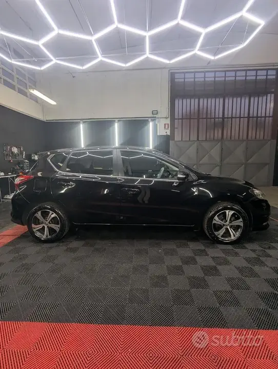 Nissan Pulsar 2017 photo 3