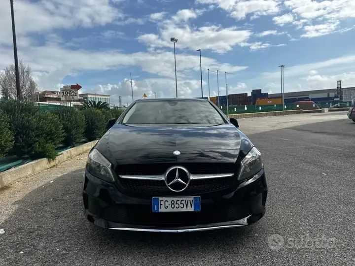 Mercedes-Benz A180D 2017 photo 2