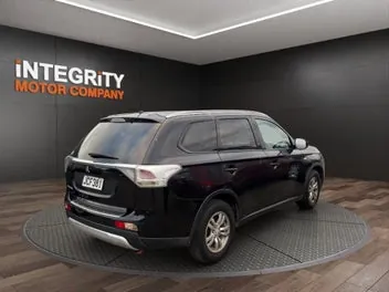 Mitsubishi Outlander 2015 photo 4