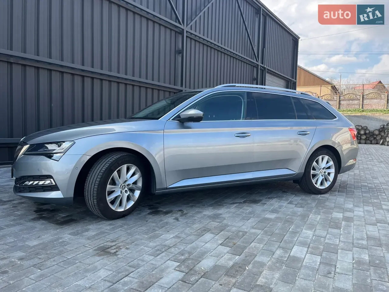 Skoda Superb 2021 photo 3