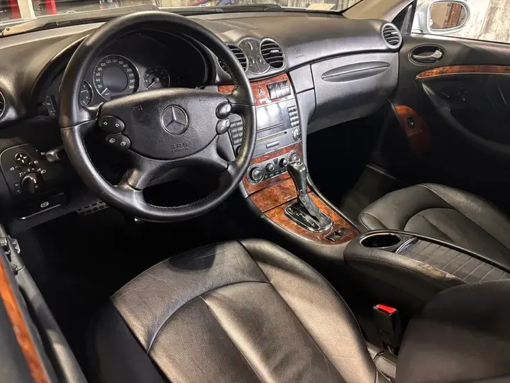 Mercedes-Benz Clk-Class 2006 photo 4