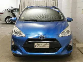 Toyota Aqua 2015 photo 5