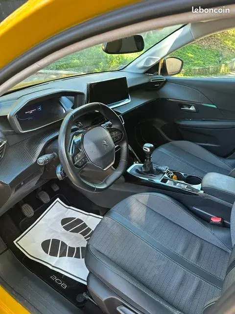 Peugeot 208 2020 photo 5