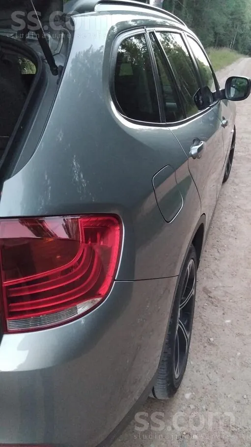 BMW X1 2011 photo 4