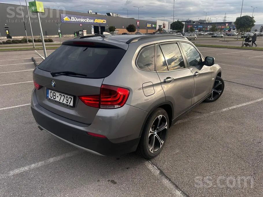 BMW X1 2011 photo 3