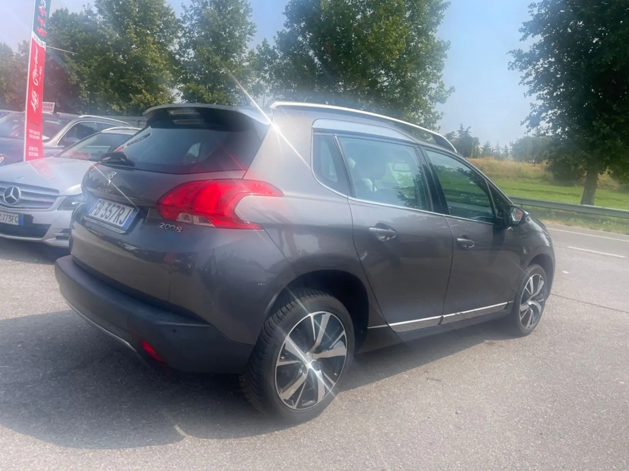 Peugeot 2008 2015 photo 4